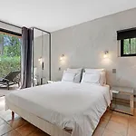 Exclusive Modern In Villa